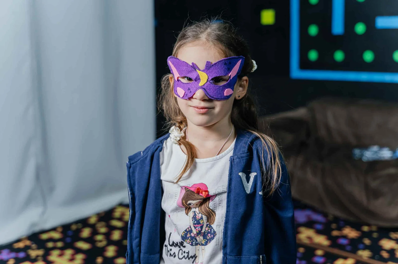 Ребёнок на творческом мастер-классе в LaserLand