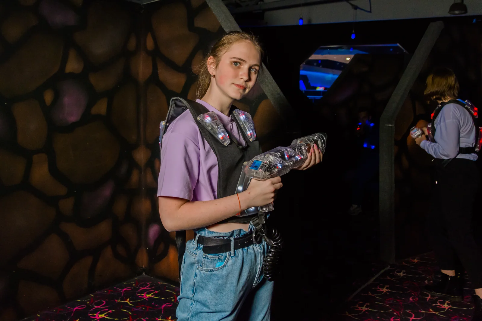 Участница командной игры в LaserLand Чита