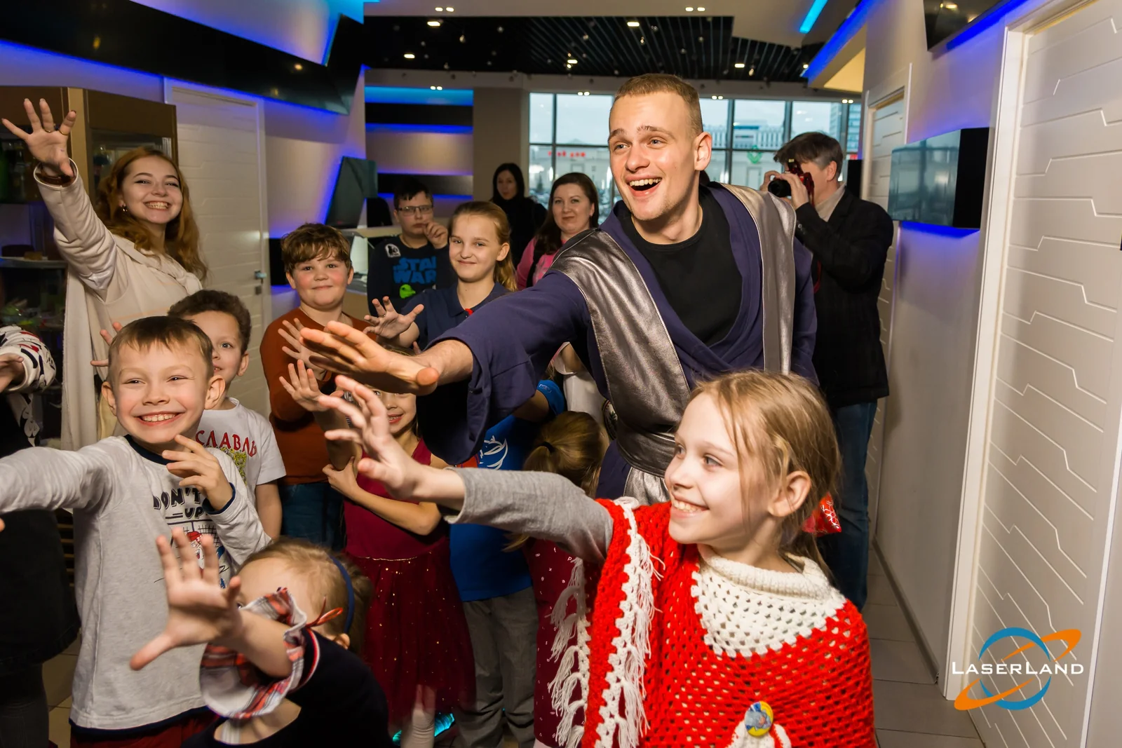 Зимняя программа с Дедом Морозом в LaserLand Чита